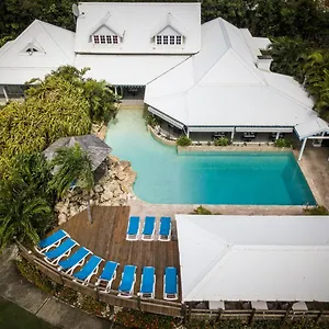 Des Châteaux Hotel